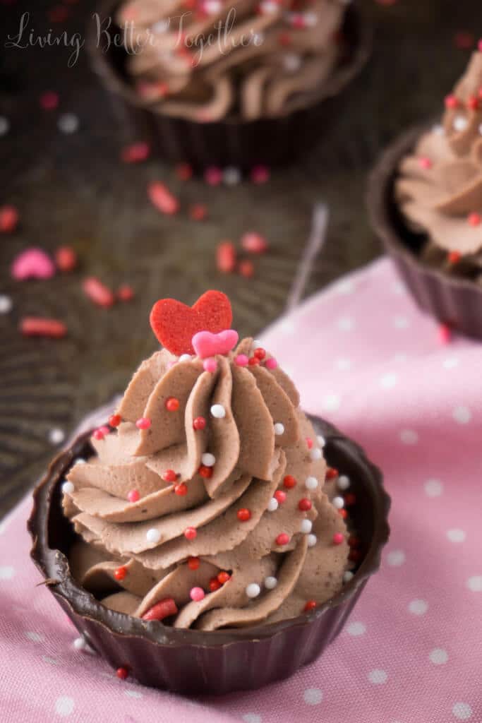 4-Ingredient Chocolate Mousse Cups