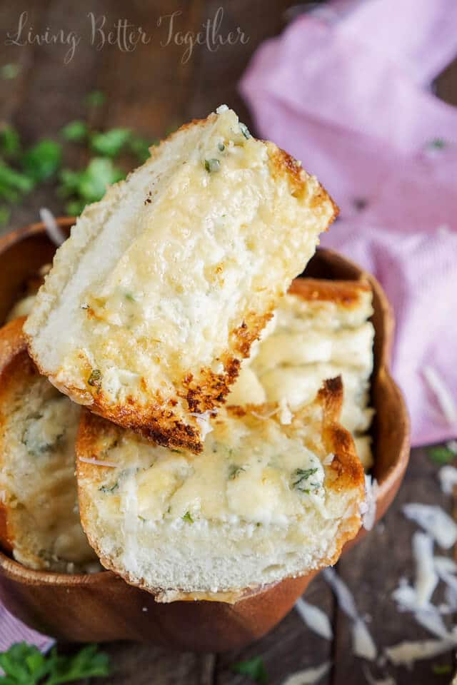 15-Minute Blue Cheese Garlic Bread