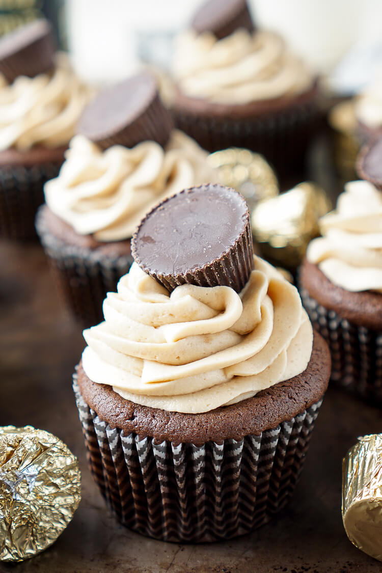 Cookie Butter Chocolate Cupcakes