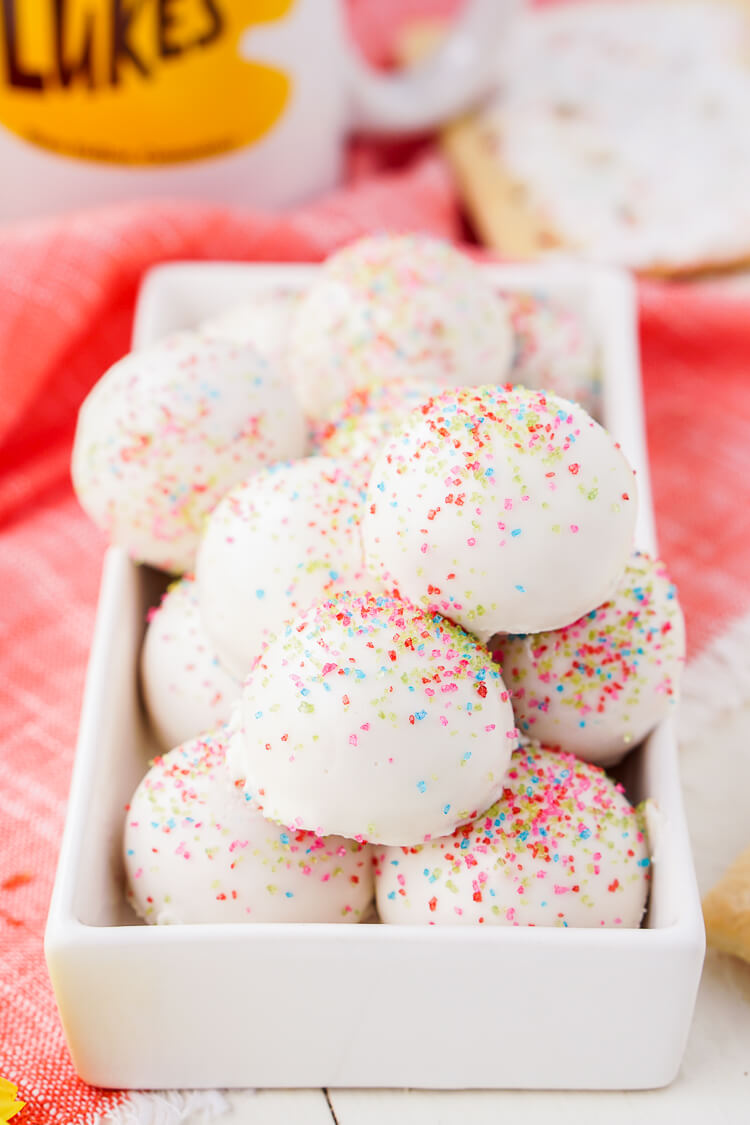 These Gilmore Girls Pop Tart Truffles are something Lorelei would definitely have whipped up for one of Rory's Bake Sales, and you should whip them up for your A Year In The Life Revival party!