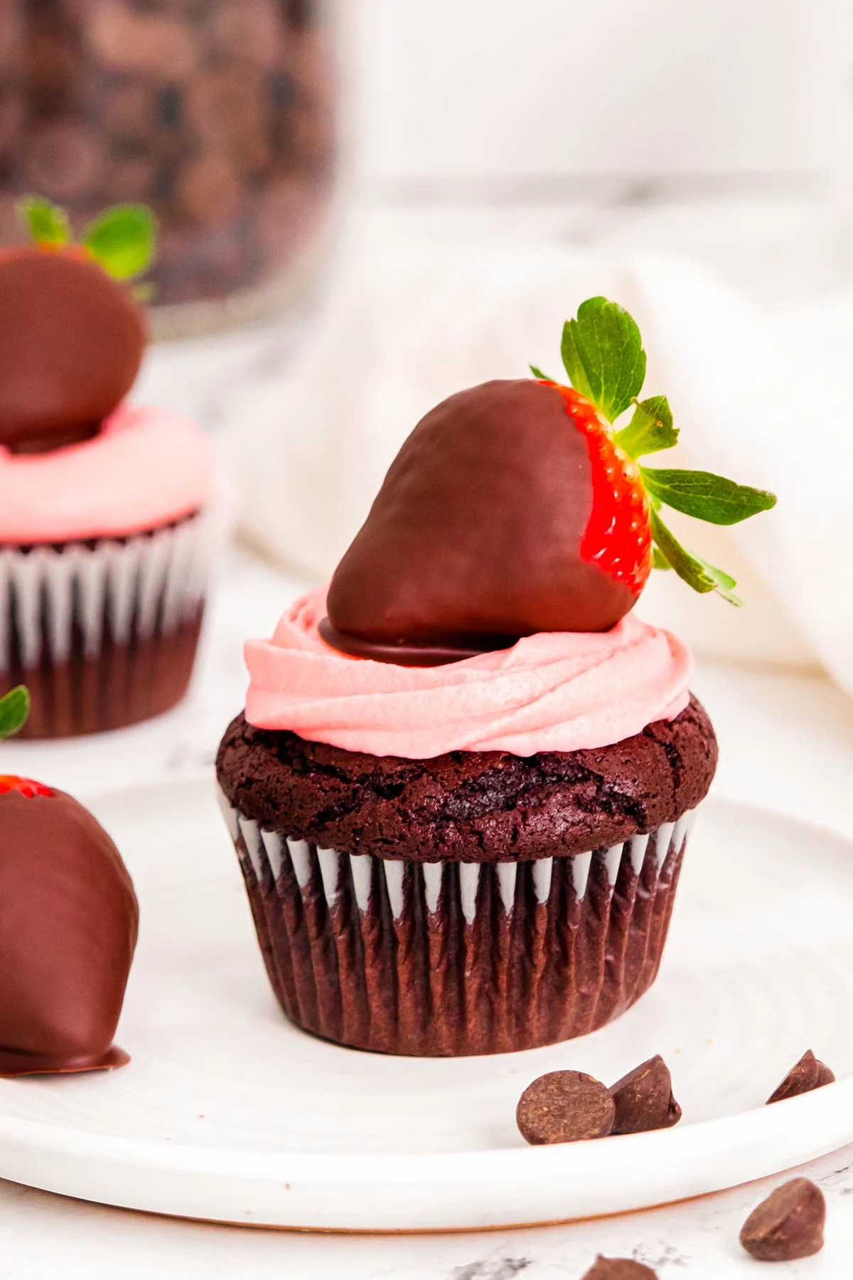 Chocolate Covered Strawberry Cupcakes