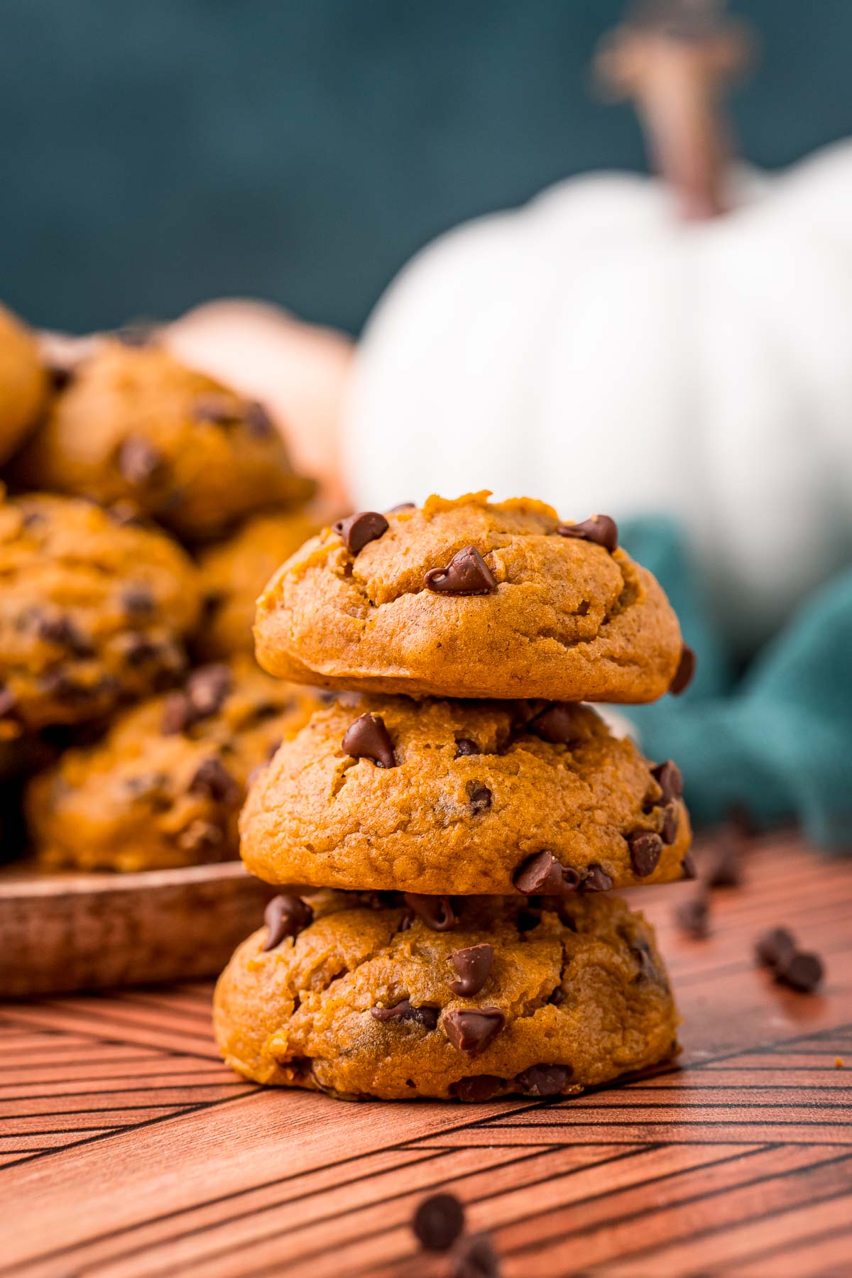 Easy Pumpkin Chocolate Chip Cookies