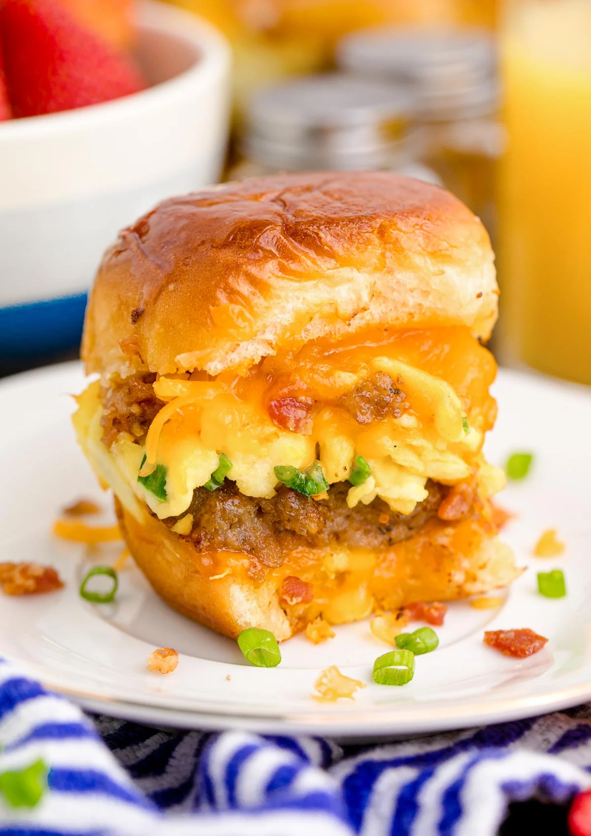 Hawaiian Rolls Breakfast Sliders