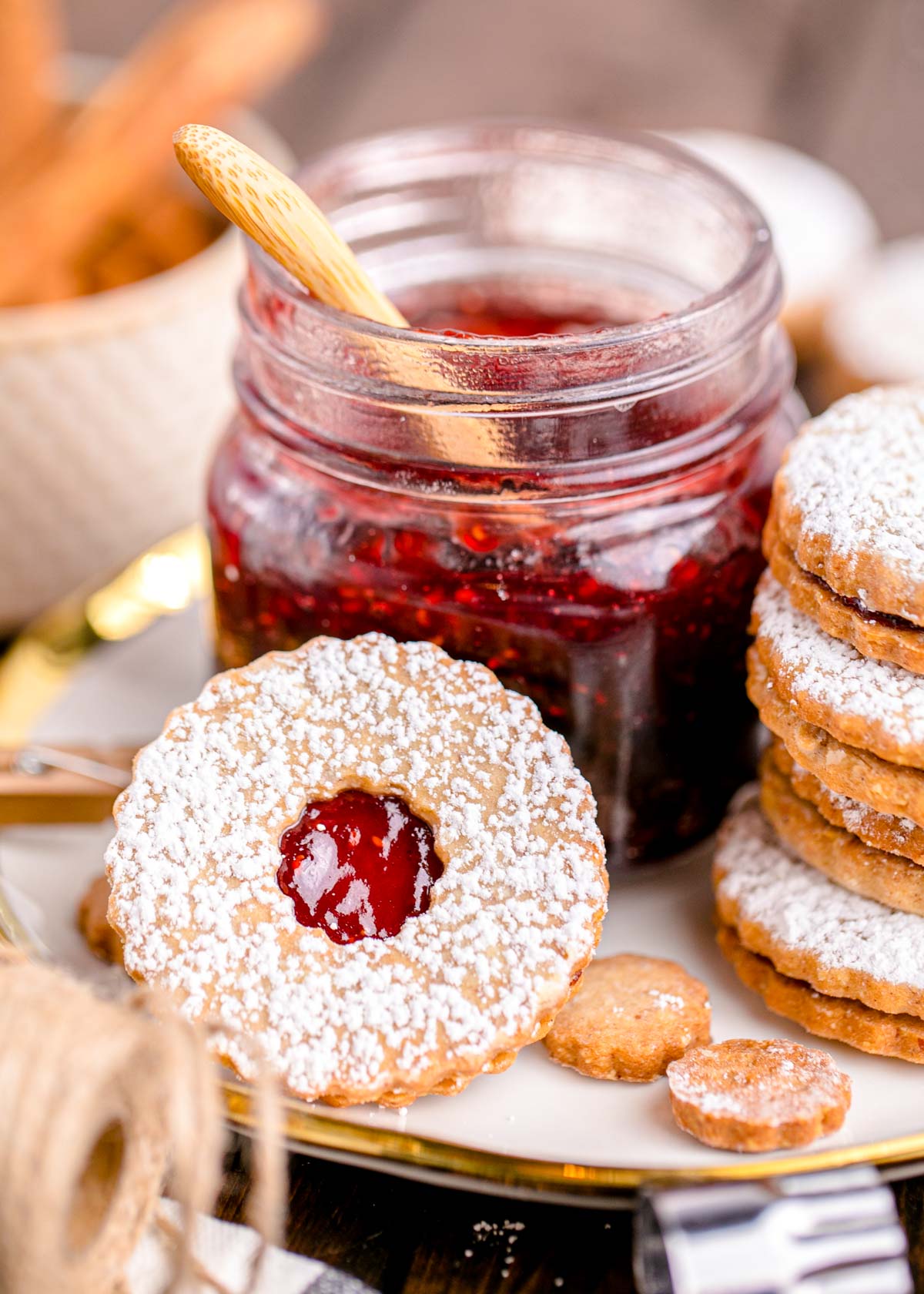 Linzer Cookies