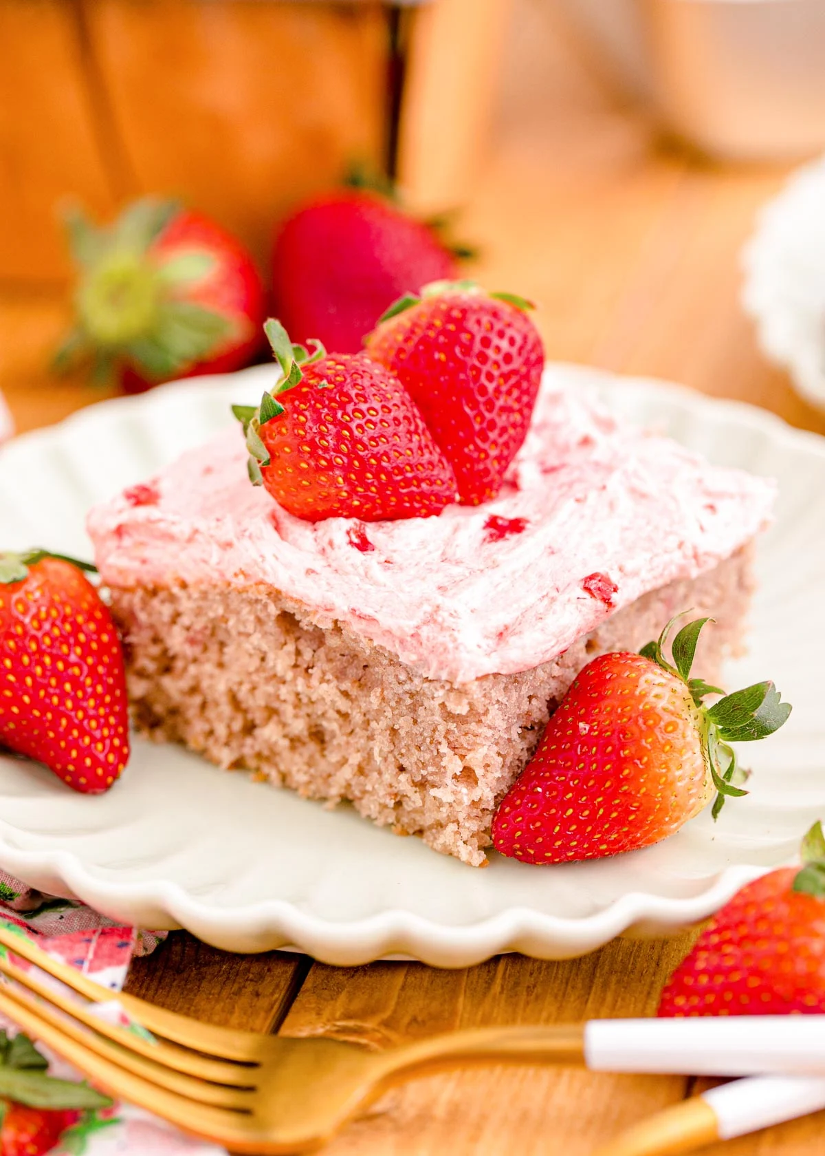 Fresh Strawberry Sheet Cake