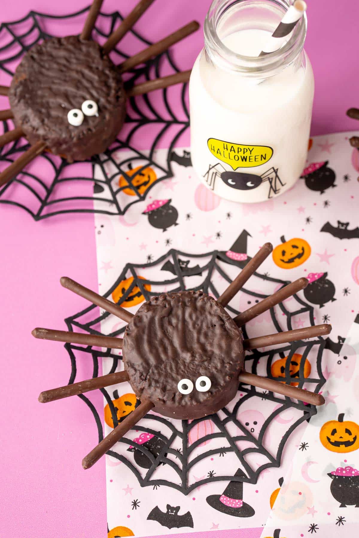 Easy Spider Cakes