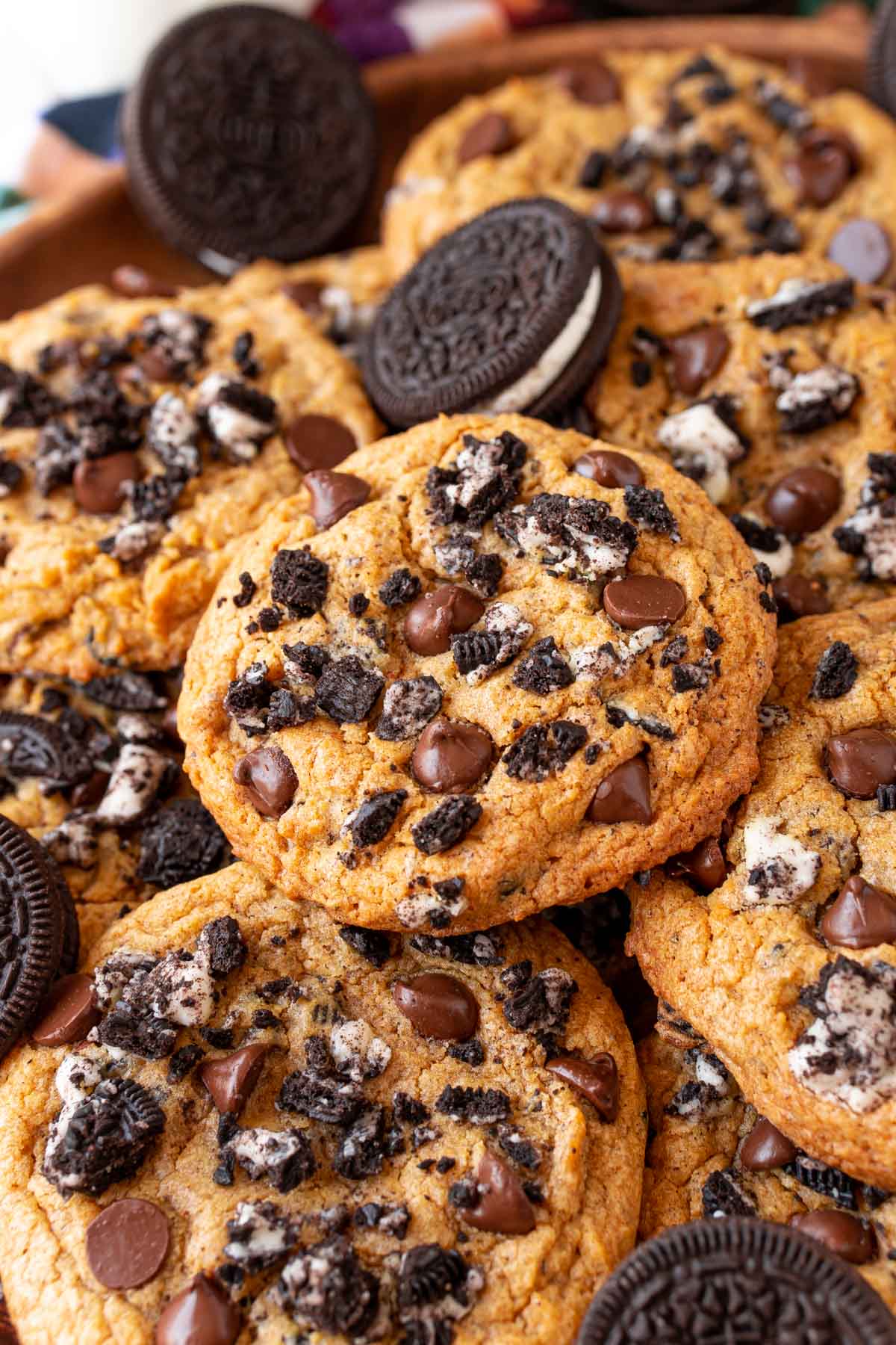 Oreo Pumpkin Chocolate Chip Cookies