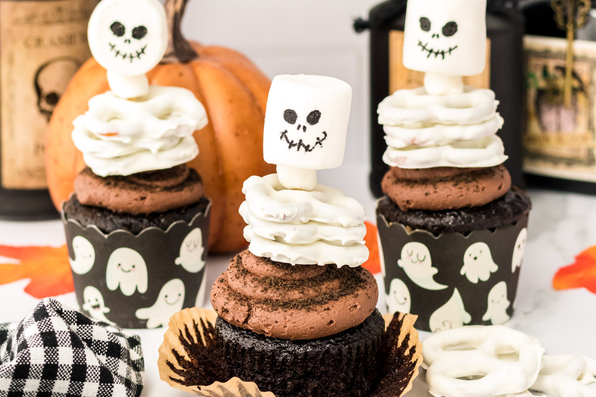 Halloween Skeleton Cupcakes